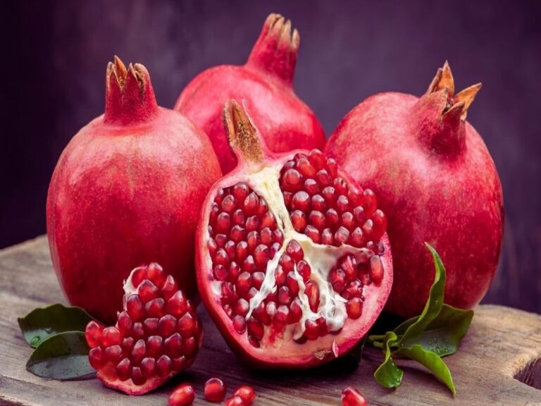 1891670-anar-juice-ke-fayde-1.jpg