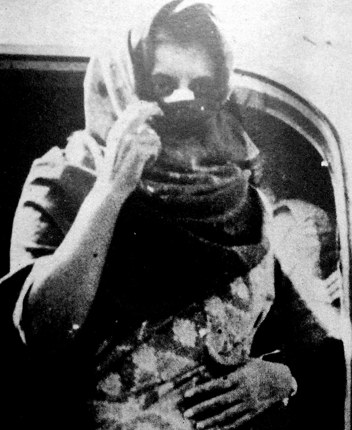 That election period when stones were thrown at politicians, Indira Gandhi had to undergo nose operation